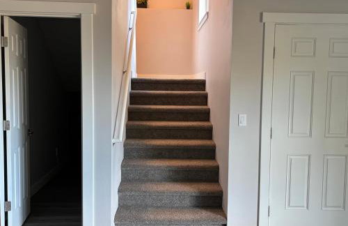 Water & Mountain Views - Family & Pet Friendly - Foto 16