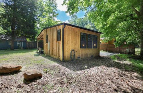 Tiny Tarheel Cozy Retreat Near UNC Tiny House - Photo 42