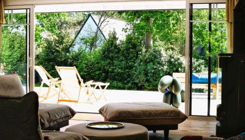 Superbe maison rénovée, 250m de l'océan, 12 pers, terrasse, jardin, proche plage Kerleven et golf - FR-1-481-164 - Foto 5