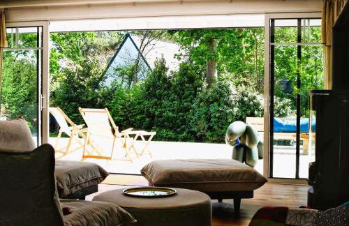 Superbe maison rénovée, 250m de l'océan, 12 pers, terrasse, jardin, proche plage Kerleven et golf - FR-1-481-164 - Foto 5