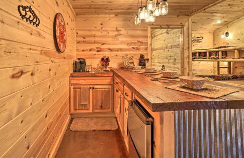 Serene Cabins with Decks and 8 Acres on Kiamichi River - Foto 31