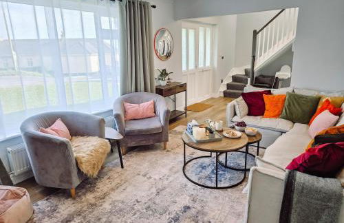 Luxury Sea View Retreat with Hot Tub Sleeps 8 - Foto 1