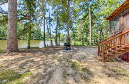 Quitman Lakefront Cabin w/ Screened Porch & Grill! - Foto 23