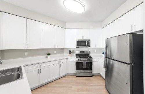 Designer Apt with Jacuzzi, Sky Lounge, Gym Access - Foto 8