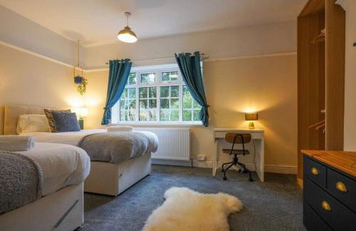 Orchard Bungalow - Sleeps 10 - Close to Town Centre - Free Parking, Pool Table, Fast Wi-Fi and Smart TV with Netflix by Yoko Property - Foto 27