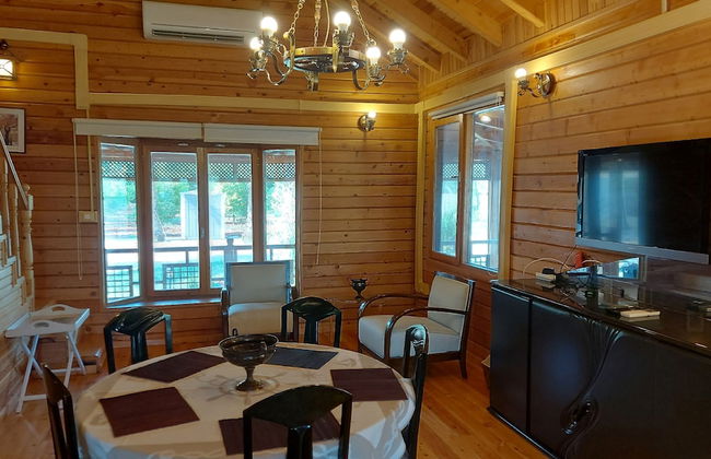 Wooden Villa w Private Garden Orchard -room w AC - Foto 16