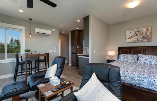 Eagles Bluff 1BR Suite of Kalama Oaks Lodge - Photo 12