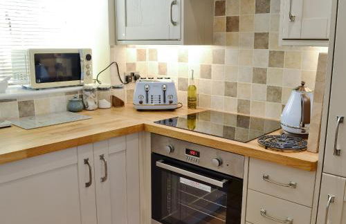 Hill View Cottage - Photo 6