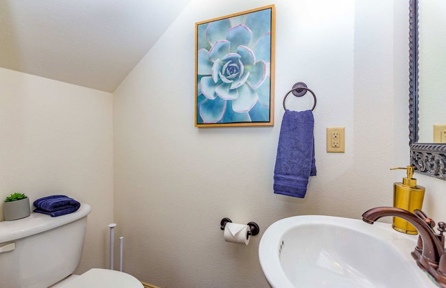 Upstay - 2-home Complex in Govalle for 18ppl - Photo 42