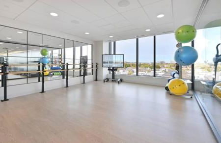 Central Serene Penthouse w King bed GYM Parking - Foto 44