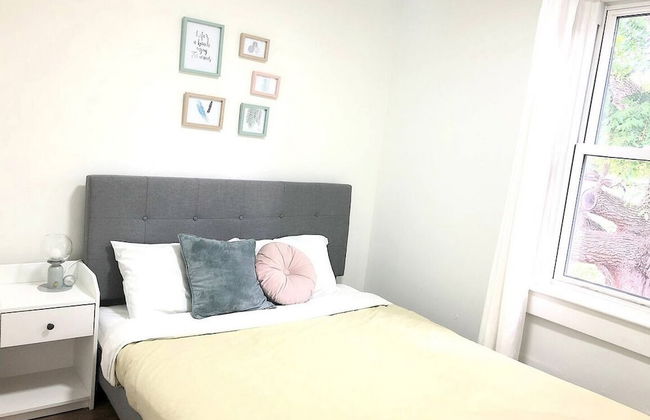 Leslieville Cozy & Bright Apt in Trendy Beaches - Foto 5