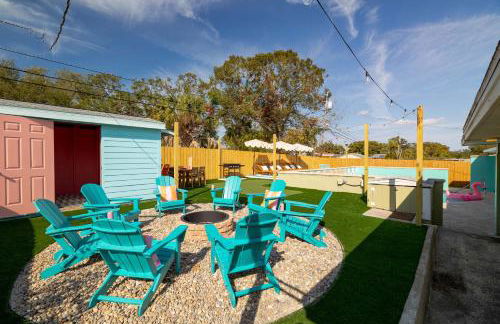 Private Pool 6 MI to Clearwater Beach Fire Pit Game Room - Photo 56