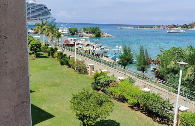 Fisherman's Point Ocean View Hotel - Photo 46