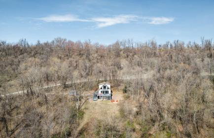Cozy cabin w hot tub fire pit & ski access - Foto 46