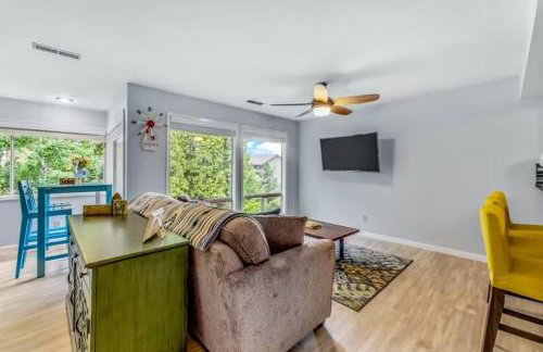 Large Upgraded, Family Friendly Condo with Garage - Foto 14