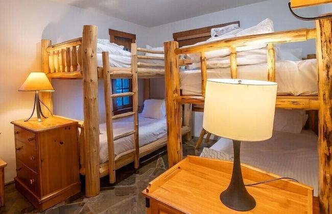 Snow Creek Cabins by Fernie Lodging Co. - Photo 39