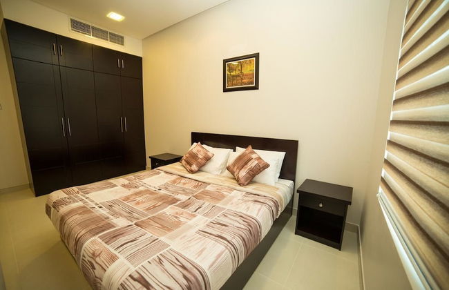 Golden Rose Luxury Suites - Photo 6