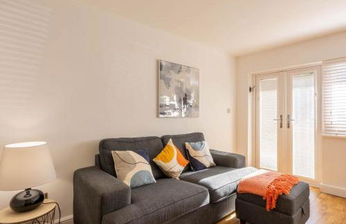 Paisley with Parking & Balcony - Pass the Keys - Foto 9