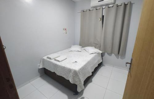 Check-in AUTÔNOMO e Privacidade em Hidro, piscina, casa, garagem até 2, até 3 quartos e 3 ar, 2 banheiros, churrasqueira, máquina de lavar roupas, roupa de cama, todos privativos, insira valor 3 hóspedes e abrimos 2 quartos, já 5 hóspedes usam 3Q - Foto 5