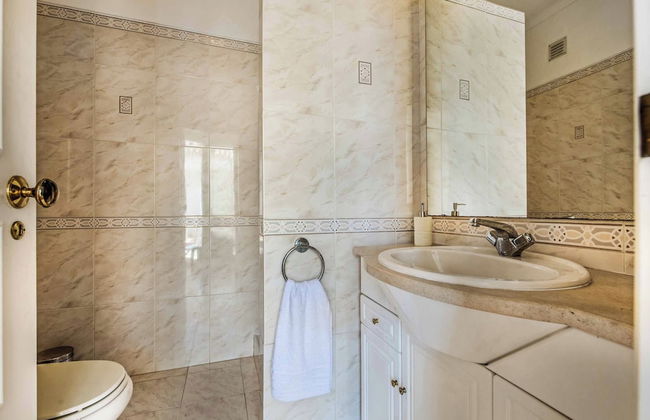 Villa Candeias - Photo 20