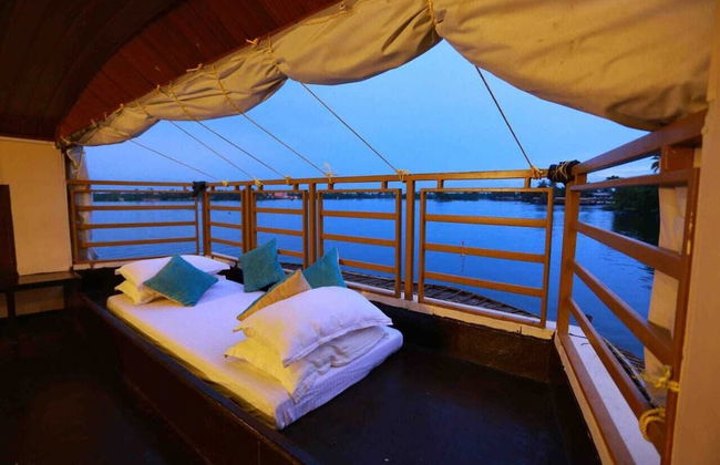 Double Decker Houseboat - Foto 36