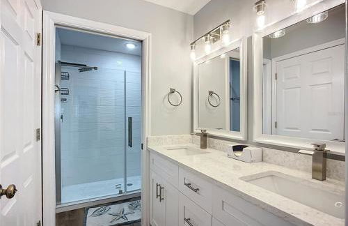 Private Family Waterfront Retreat 6BD-5BA Bring your Boat - Foto 15