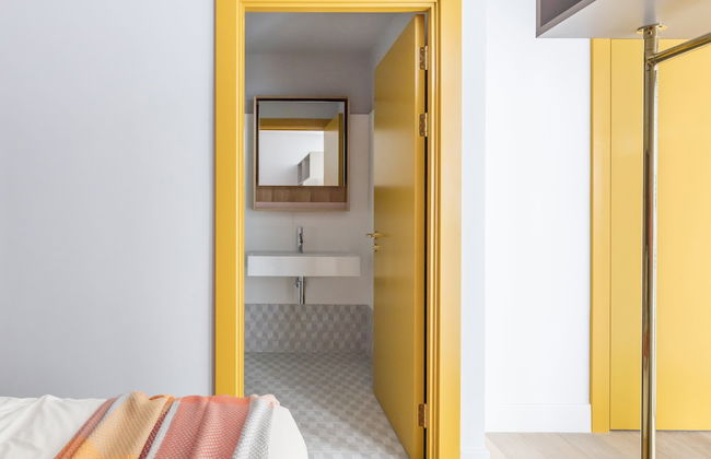 Eden Locke - Photo 17