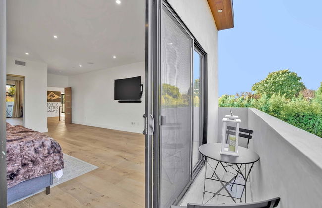 Wellesley by Avantstay 2 Miles to Beach - Photo 1