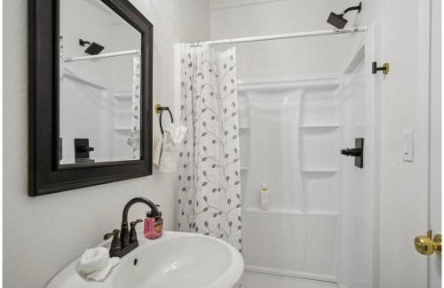 Stroll to the Dome: Sleek 1BR near Downtown - Foto 8