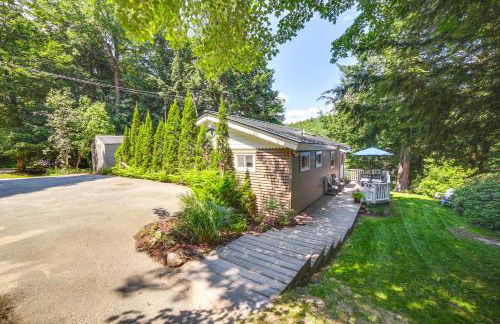 Breathtaking Newbury Cottage with Deck on Chalk Pond - Foto 24