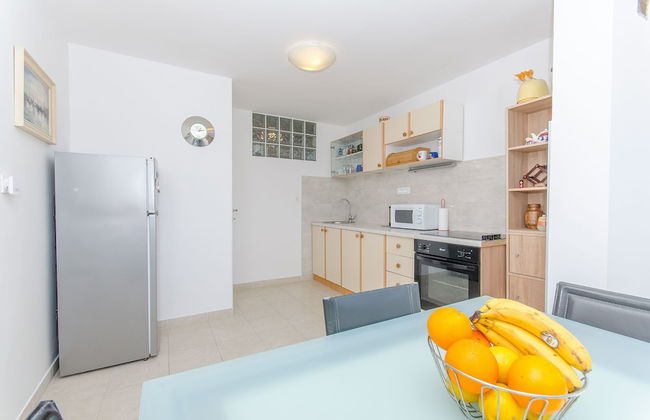 Spacious apartment Neven near center, with two AC units - Foto 7