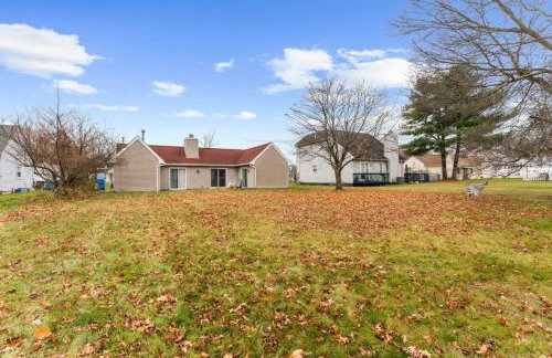 Willow Haven 2BR Cozy Retreat, Close to Hartford - Foto 46