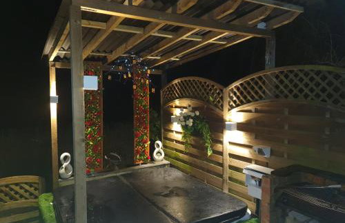 Luxury Unique Townhouse with Hottub & Pizza Oven - Foto 2