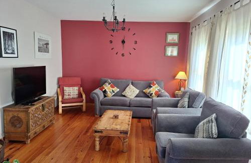 Beautiful Lakeside Holiday Home (6 Portinode Cottages) - Foto 3