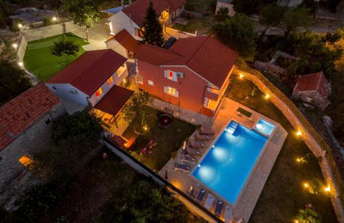Villa POQUITO, heated pool - Zagvozd, Makarska region - Foto 41