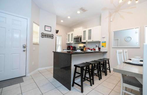 Cozy Townhouse with Private Pool in Kissimmee - Photo 23