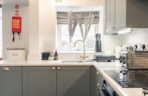 Mycock Cottage - Photo 11