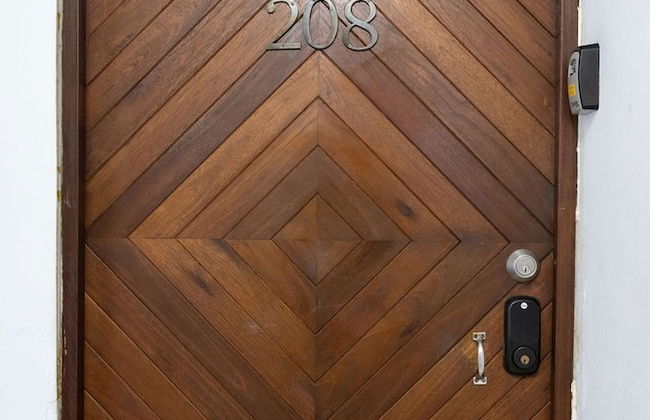 Brisa Marina 2BDR Pool Parking Beachside - Photo 7