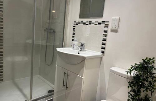 Apartment near Luton Airport, Train Station & Football Club - Foto 3