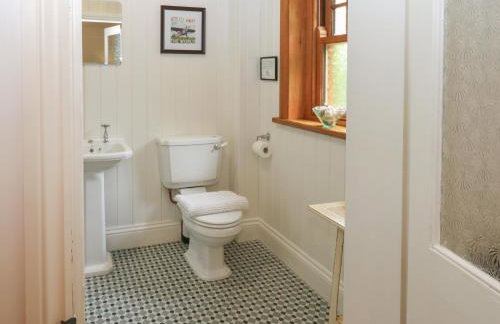 Plum Tree Cottage - Photo 18