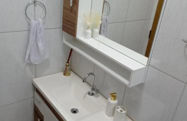 APTO COM VARANDA - 5KM DO AEROPORTO BSB - Nucleo Bandeirante - Foto 13