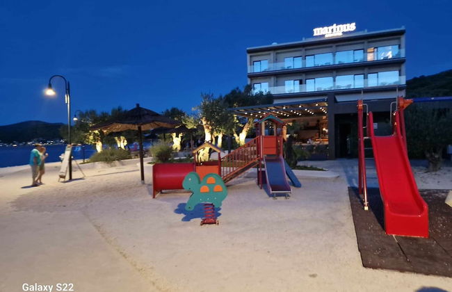 Coastal Apartment - Sleeps 6, Balcony & Parking - Foto 33