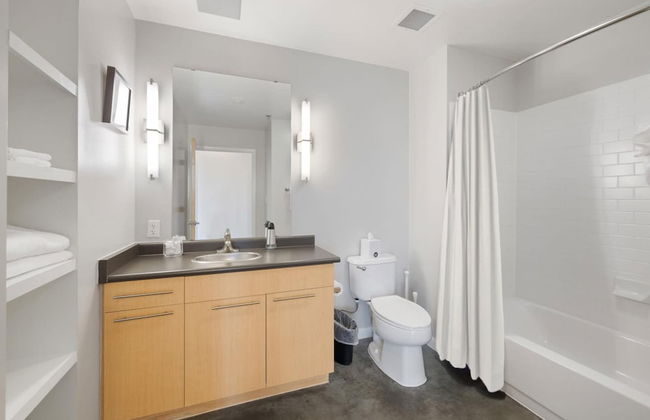 Austin Urban 1BD 1BA 2nd Street District Apartment - Photo 23