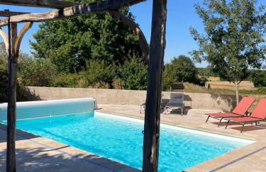 Rustic cottage with stunning swimming pool - Foto 2