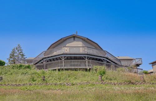 Spacious Camano Home with Hot Tub and Water Views! - Foto 39