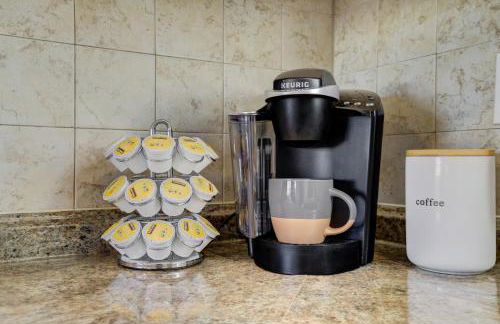 Charming 2BR Retreat - Pet Friendly! - Foto 15