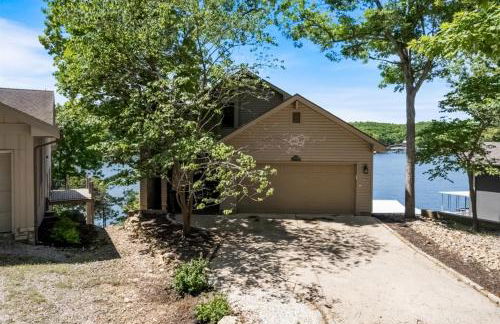 Life's Better At The Lake - Foto 44