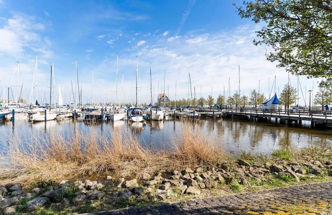 Modern Houseboat in Volendam With Shared Pool - Foto 11