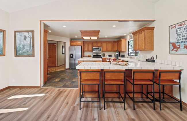 Alpenglow Chateau by Avantstay Ideal Big Bear Location w/ Pool Table & Hot Tub! - Foto 18