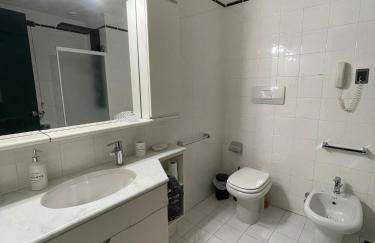 Suite Lambruschini central with top city view - Free covered parking - Foto 25